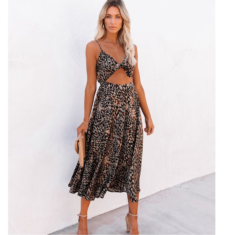 Vici MIDI Dress